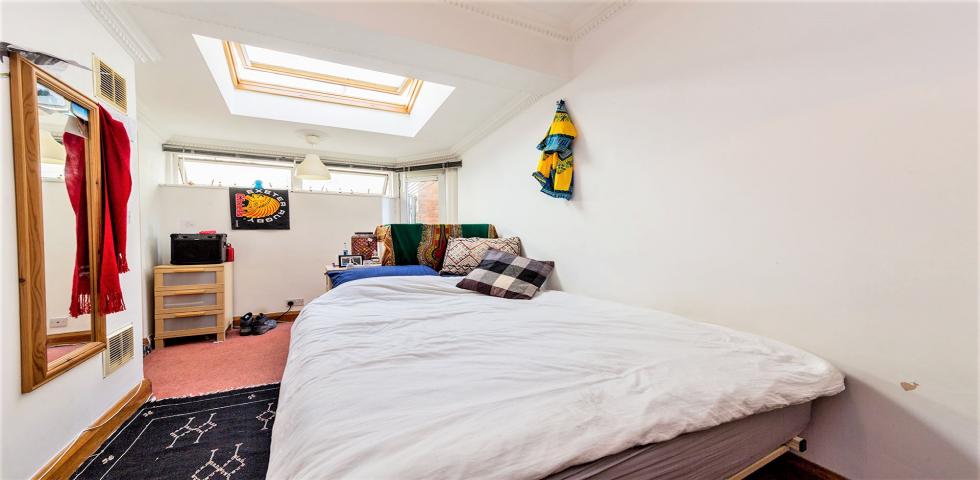 			3 Bedroom, 1 bath, 1 reception Flat			 Acland Road, WILLESDEN GREEN